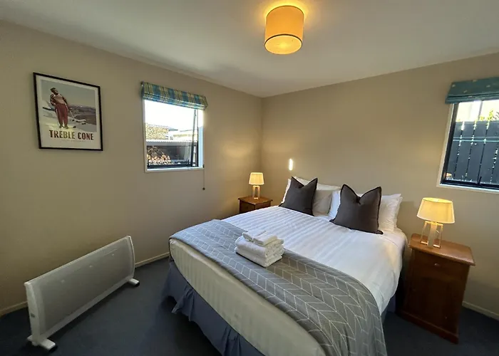 Retreat | Close To The Lake! Wanaka