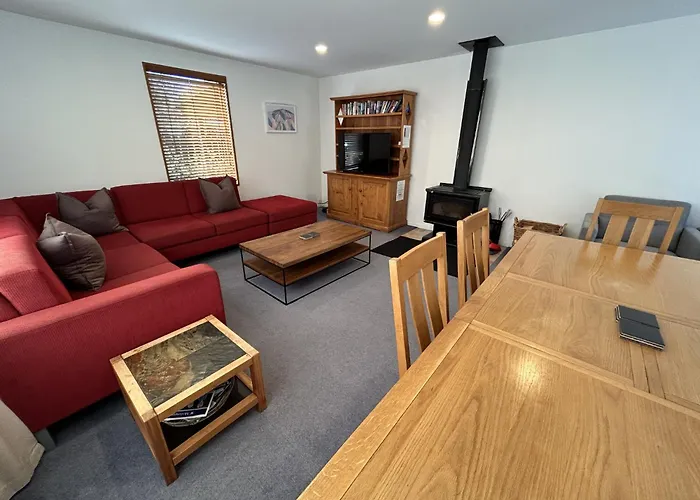 Retreat | Close To The Lake! Wanaka
