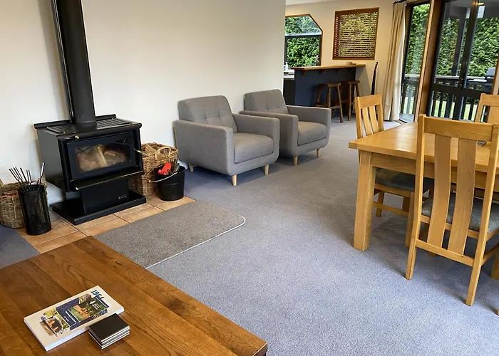 Retreat | Close To The Lake!